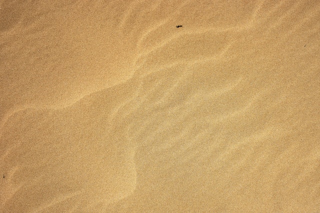 jemný písek